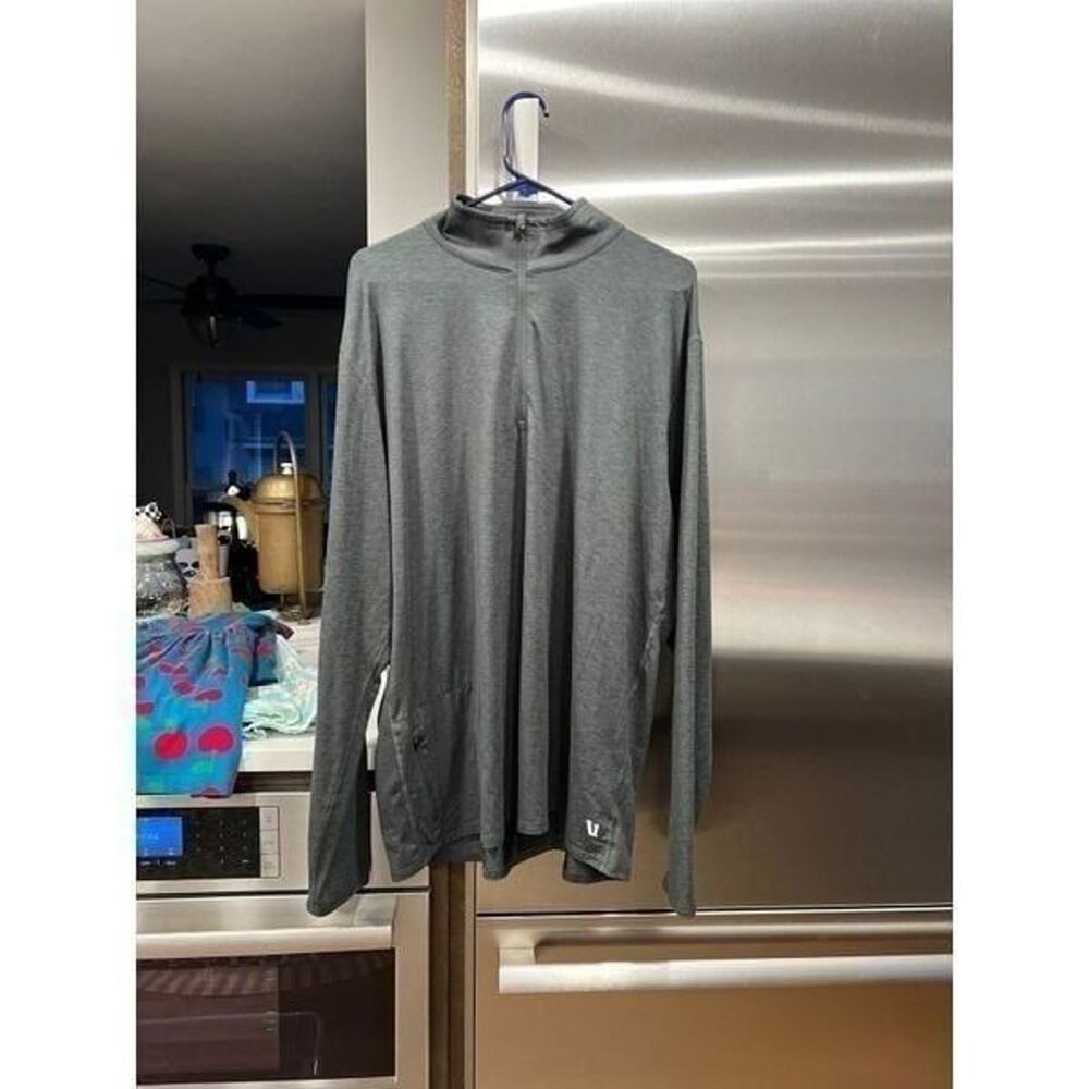 Vuori half zip grey men shirt size 2XL new‎